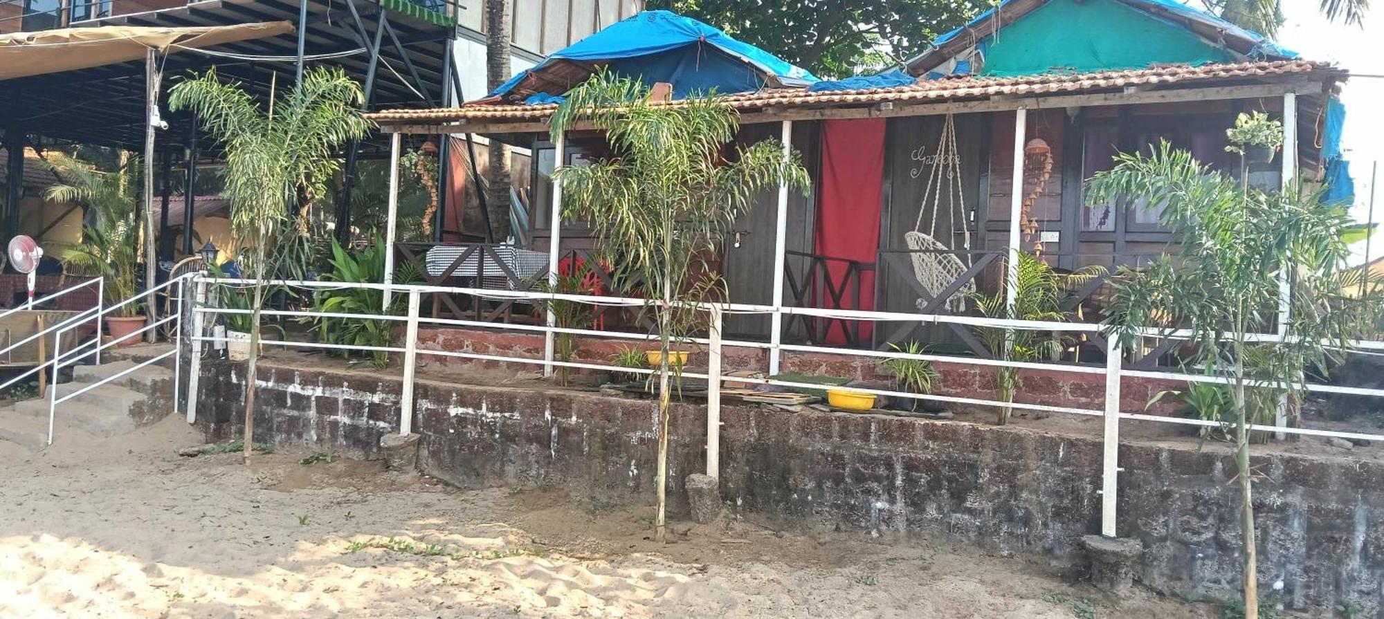 Casa Beach Hut Resort パロレム エクステリア 写真