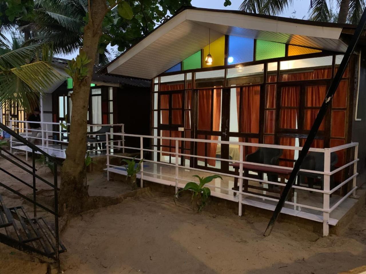 Casa Beach Hut Resort パロレム エクステリア 写真