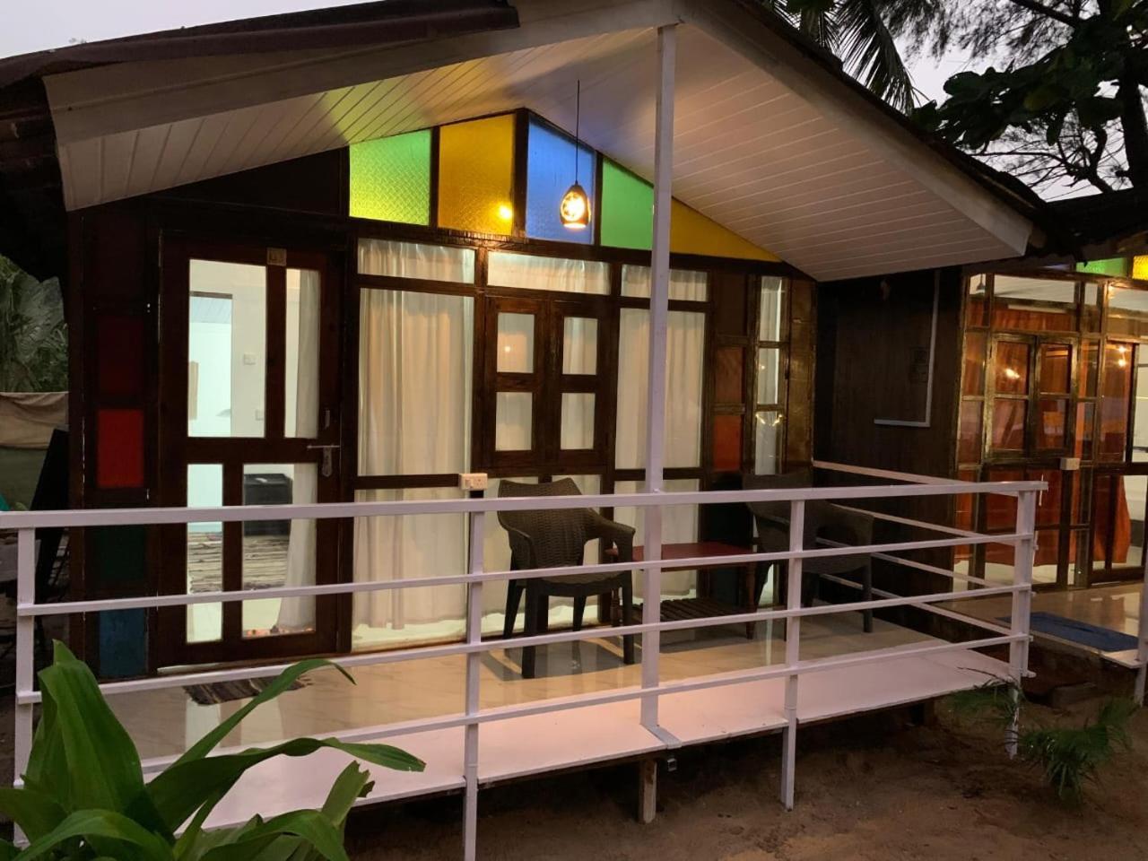 Casa Beach Hut Resort パロレム エクステリア 写真