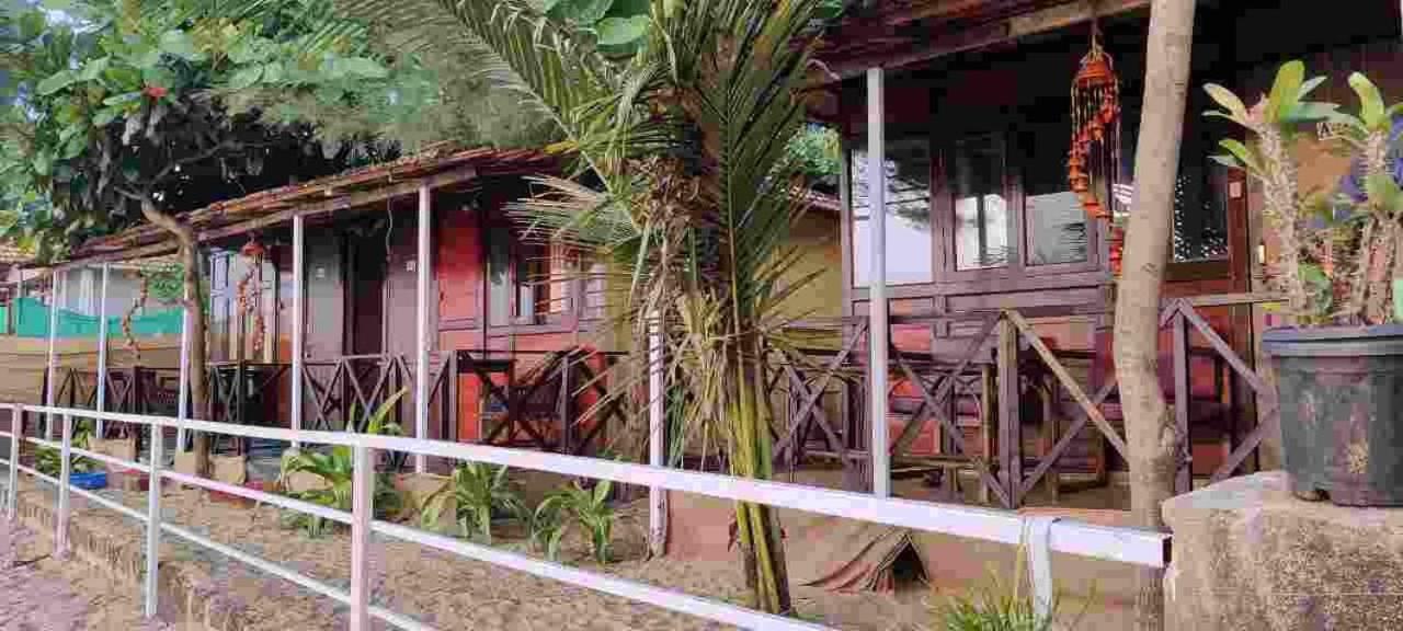 Casa Beach Hut Resort パロレム エクステリア 写真